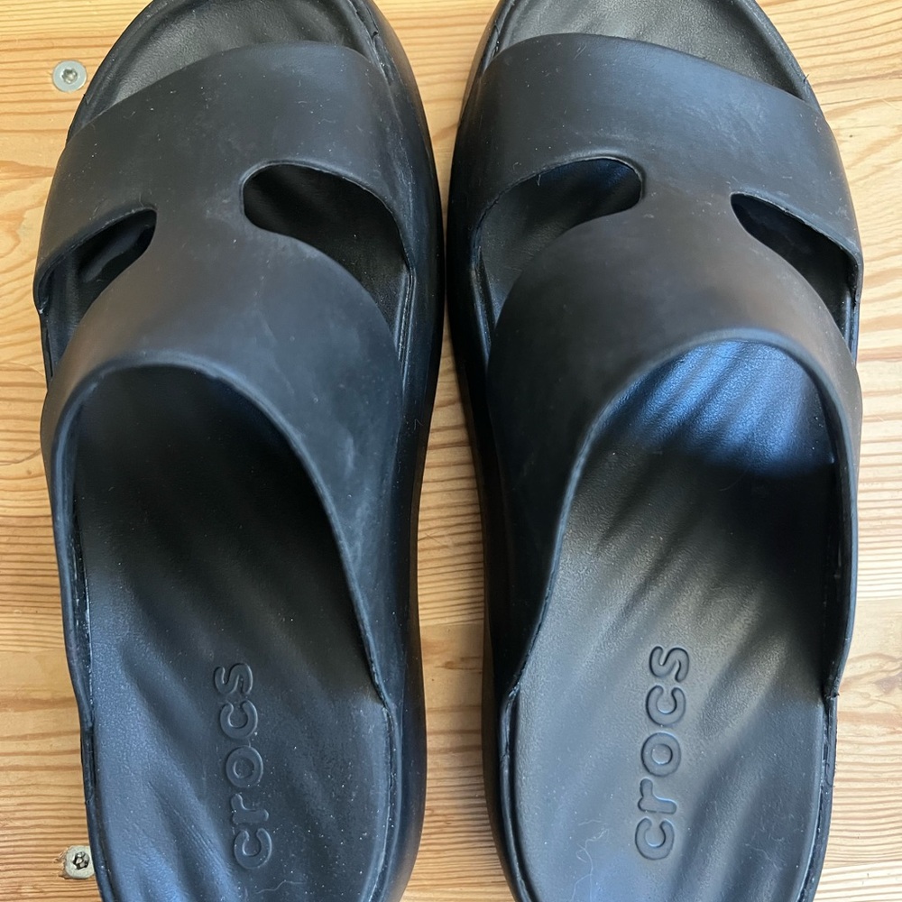 CROCS Women’s Classic Black Slide Sandals